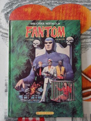 Fantom 4 - Lee Falk,Ray Moore