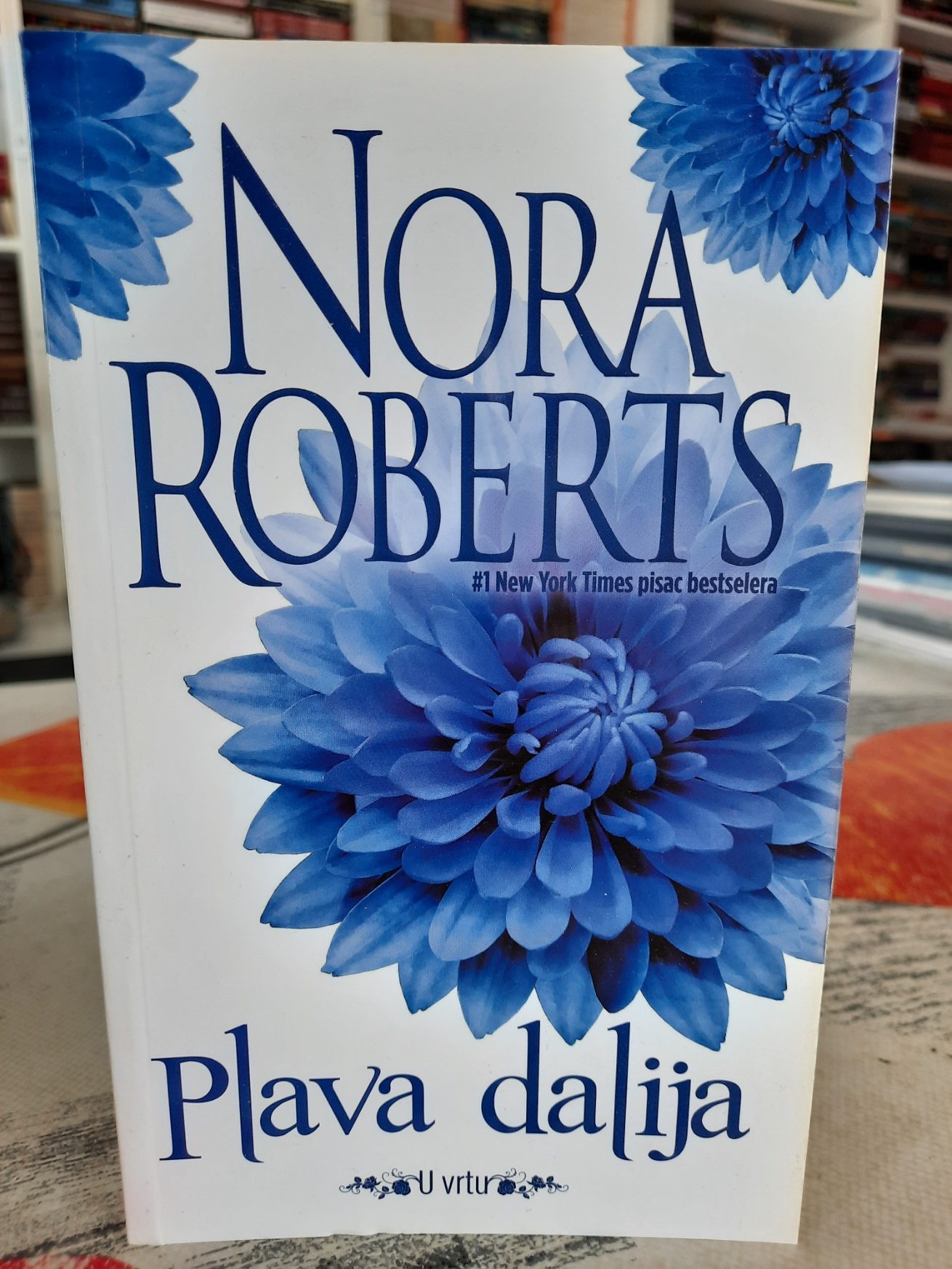 Plava dalija - Nora Roberts