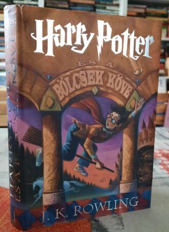 Harry Potter es a bolcsek kove - J. K. Rowling