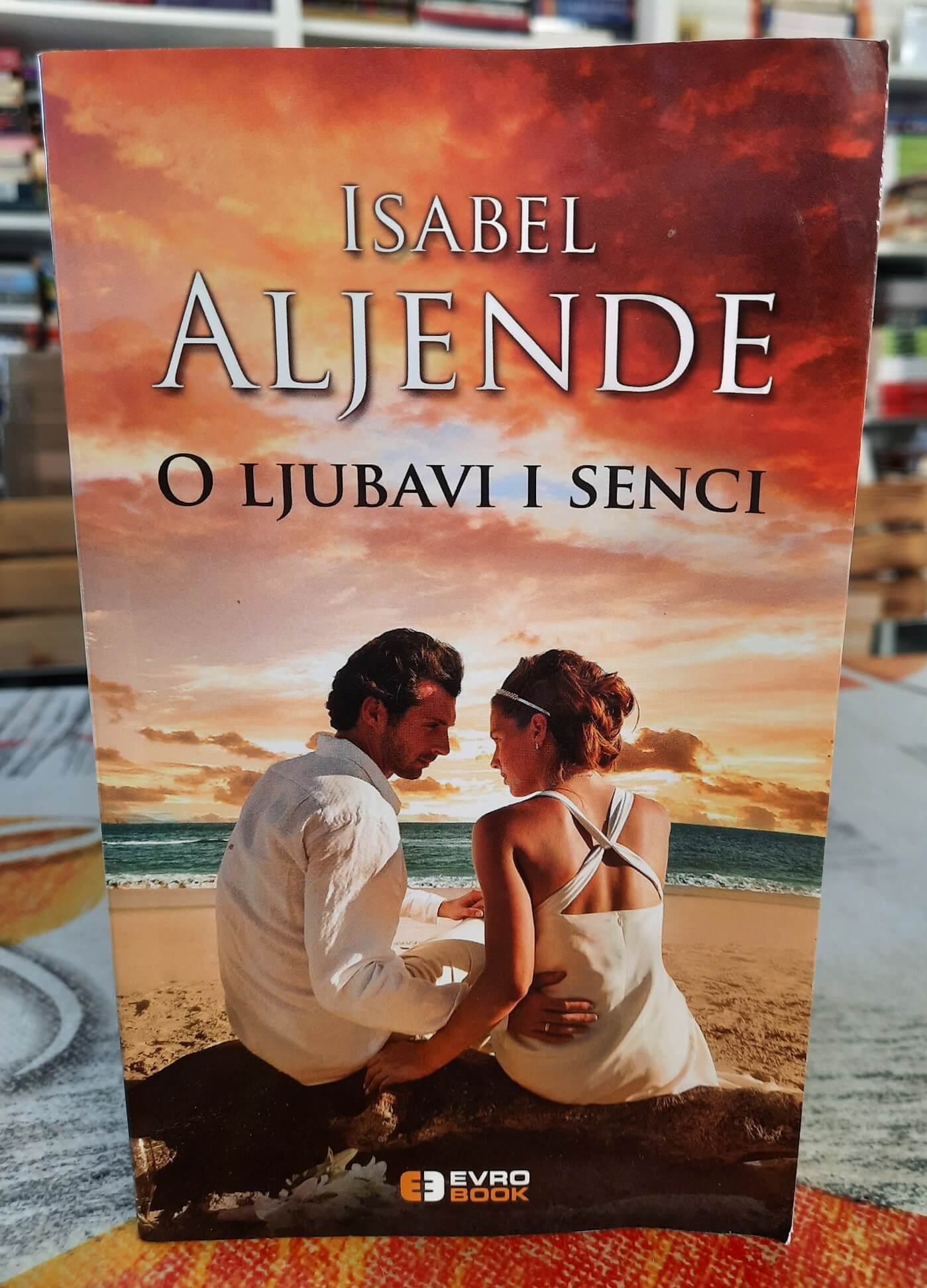 O ljubavi i senci - Isabel Aljende