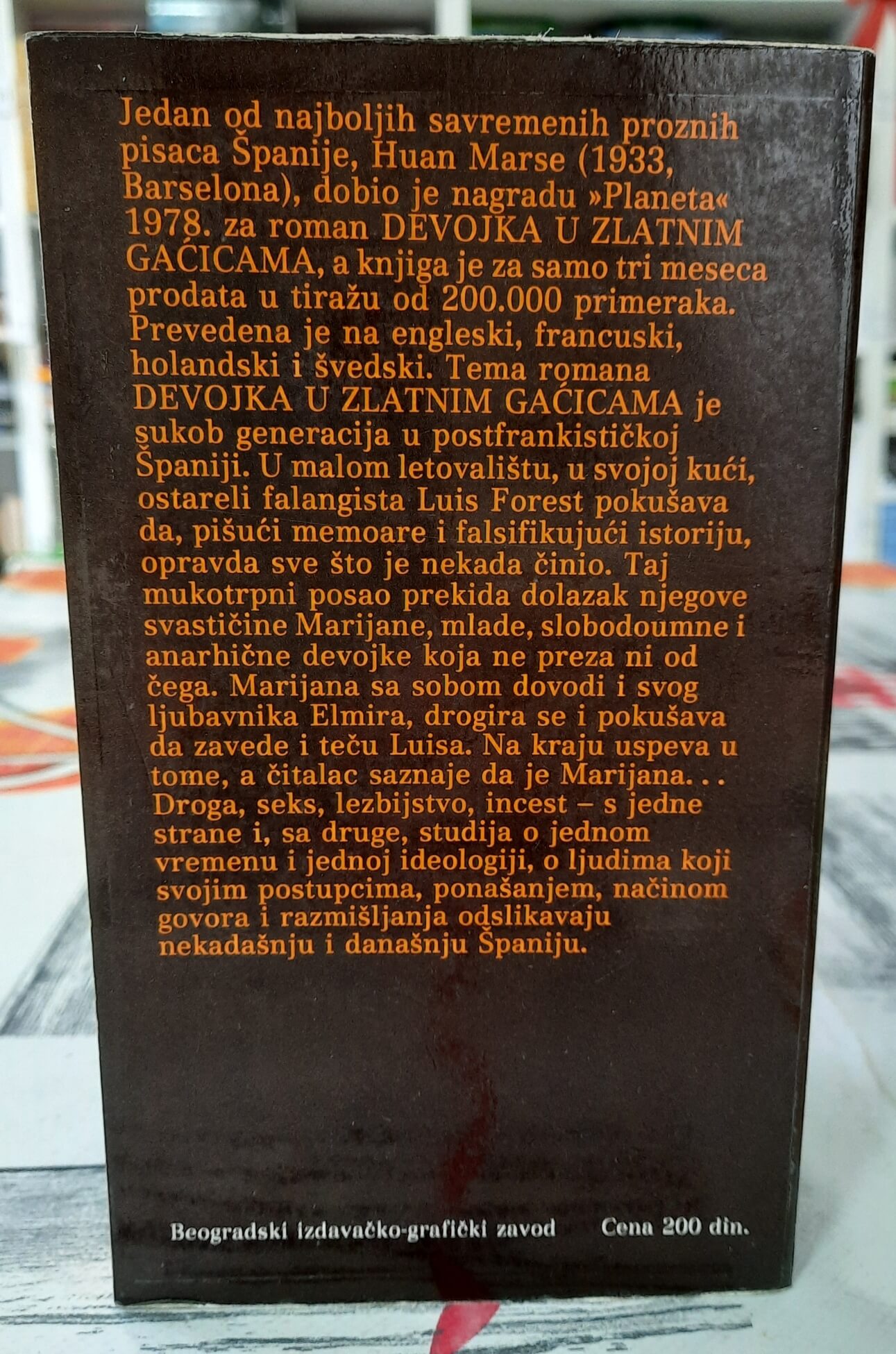 Devojka u zlatnim gaćicama - Huan Marse