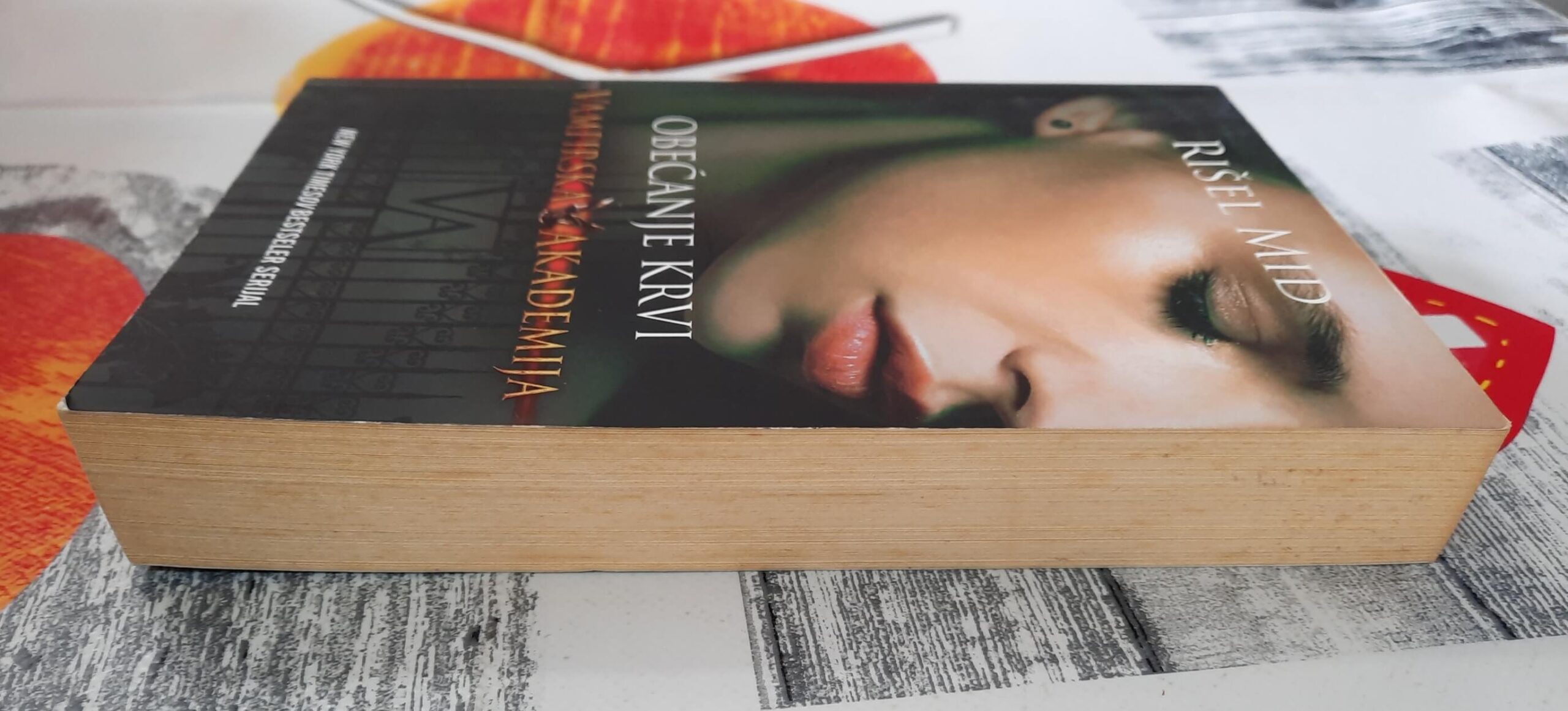Obećanje krvi Vampirska akademija - Rišel Mid