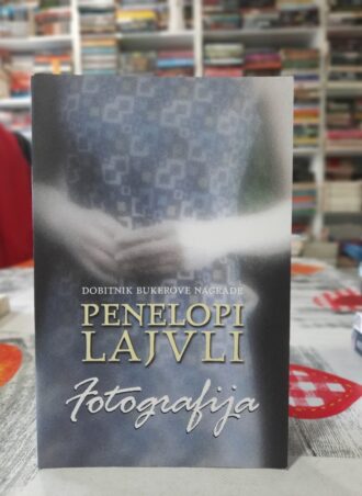 Fotografija - Penelopi Lajvli