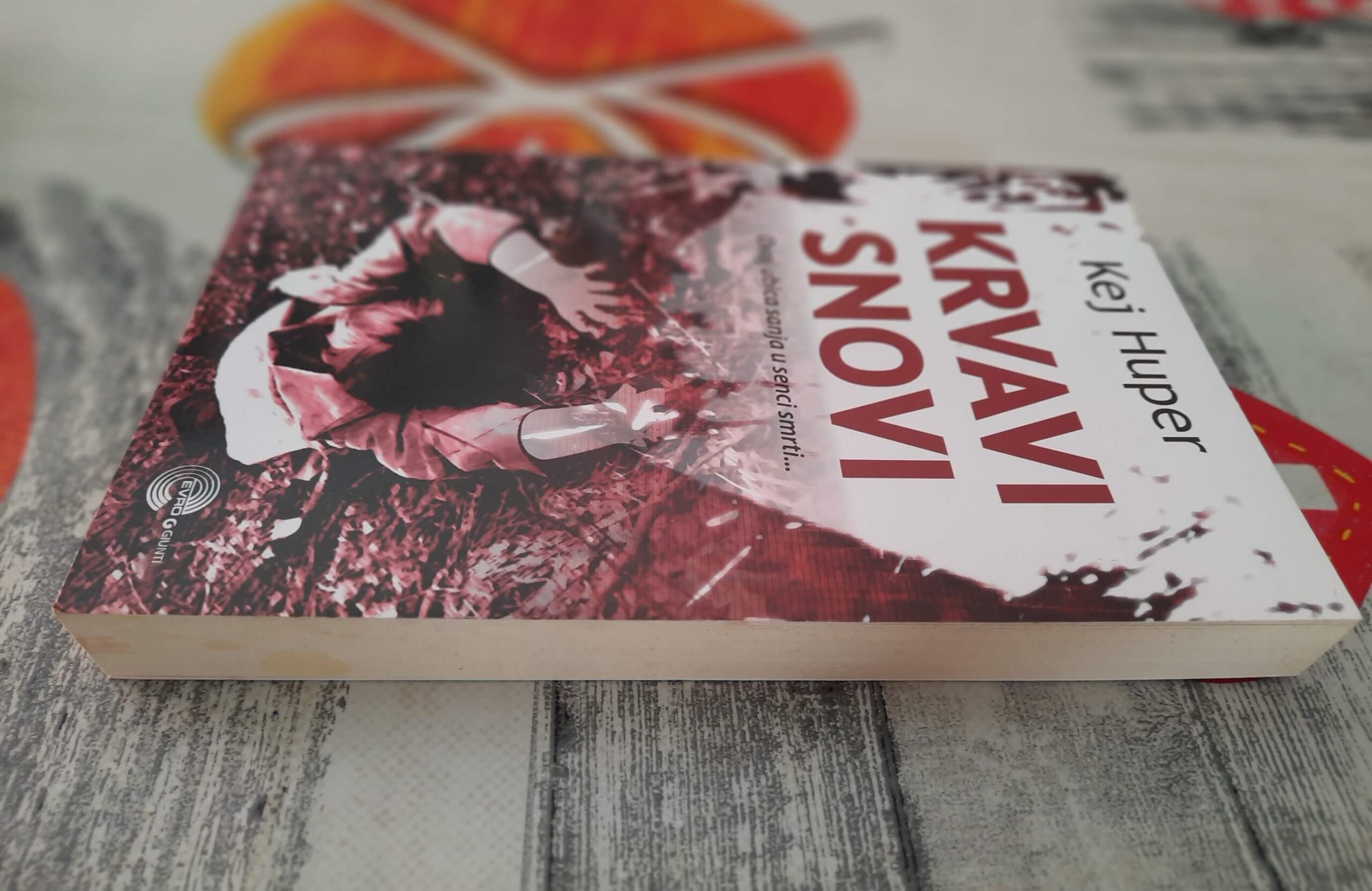 Krvavi snovi - Kej Huper