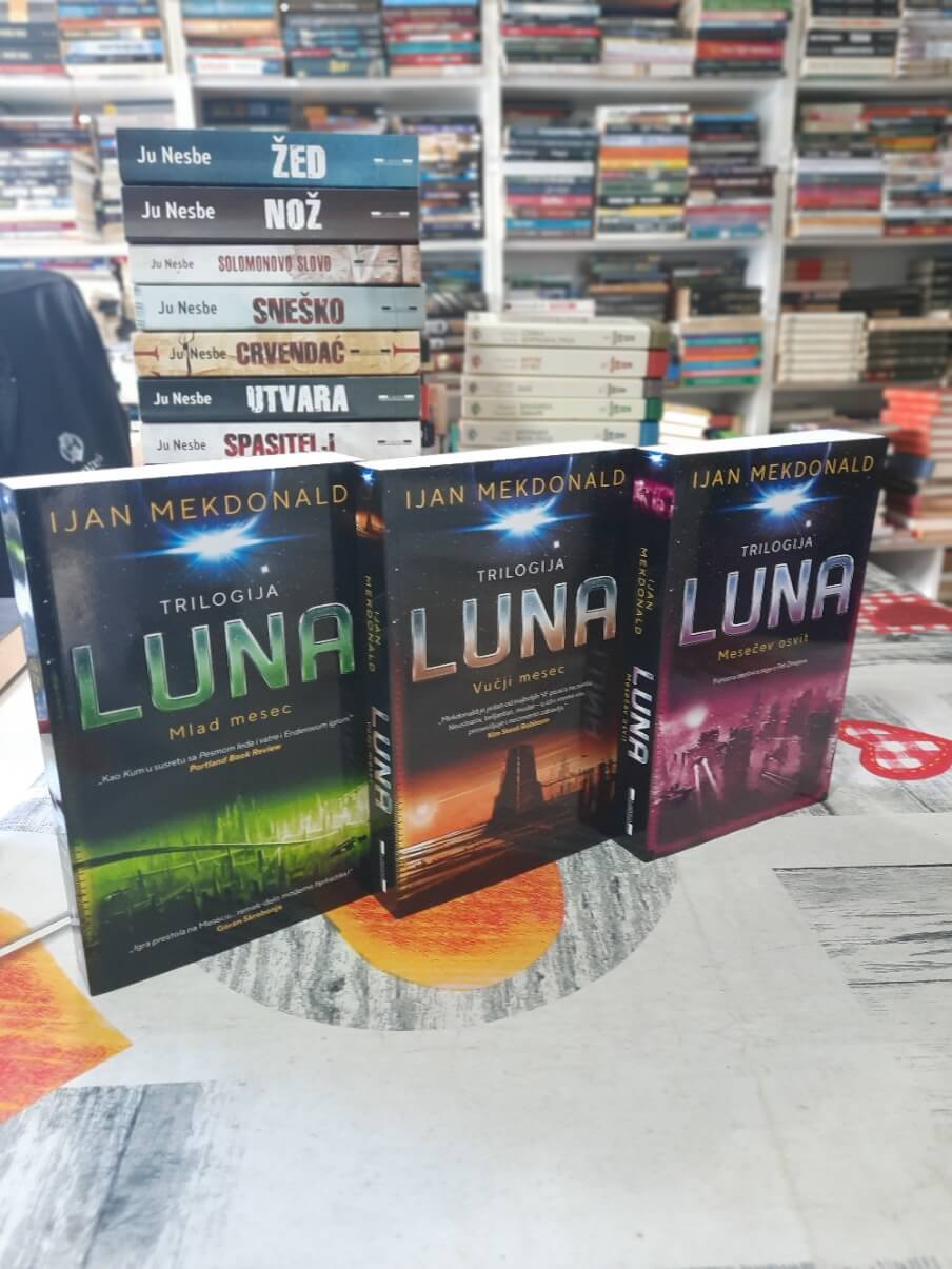 Trilogija Luna - Ijan Mekdonald