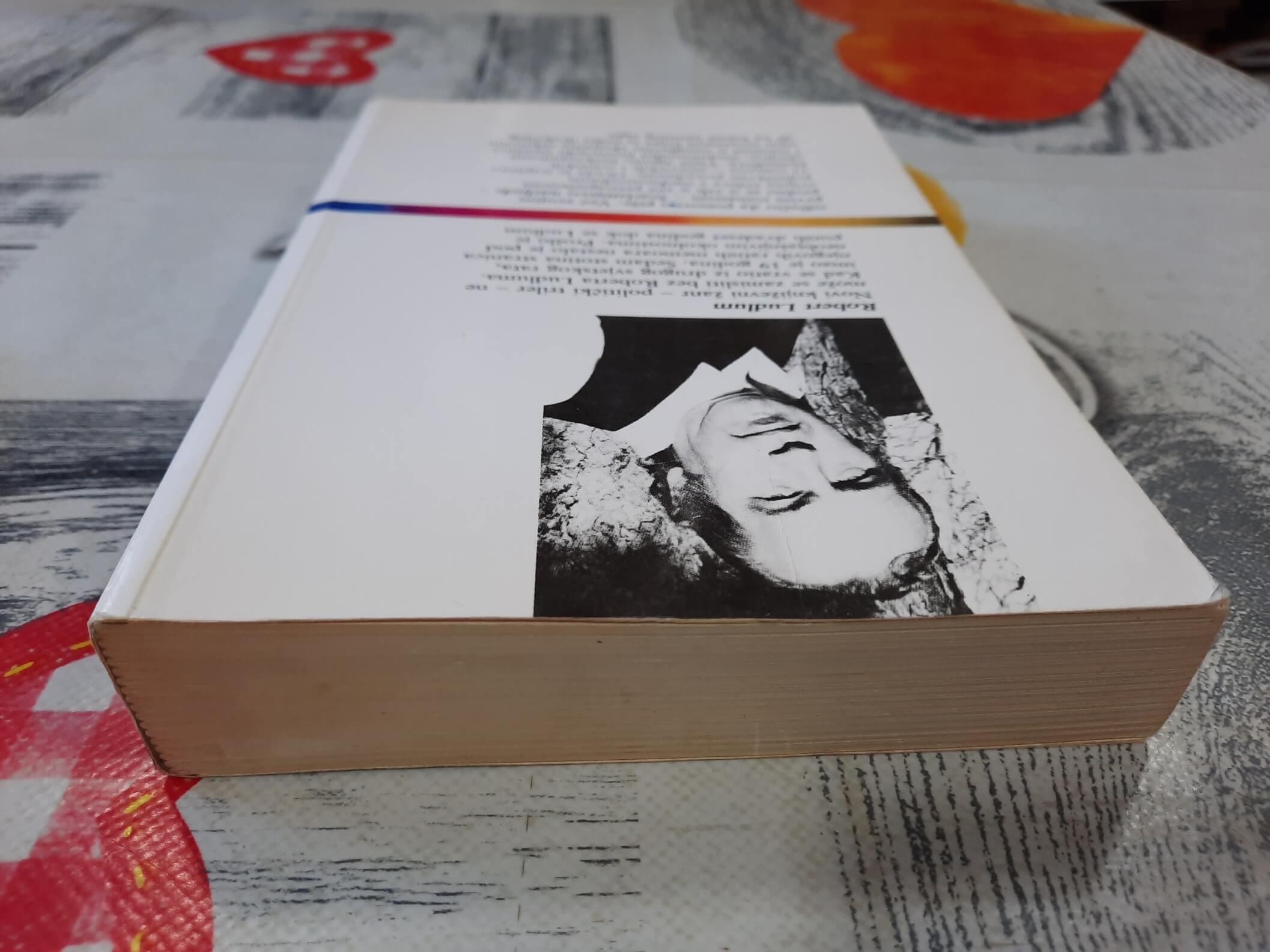 Holcroftova pogodba - Robert Ludlum