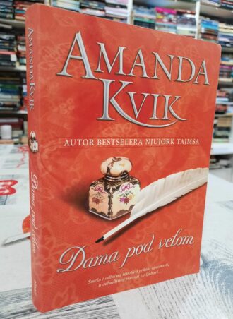 Dama pod velom - Amanda Kvik