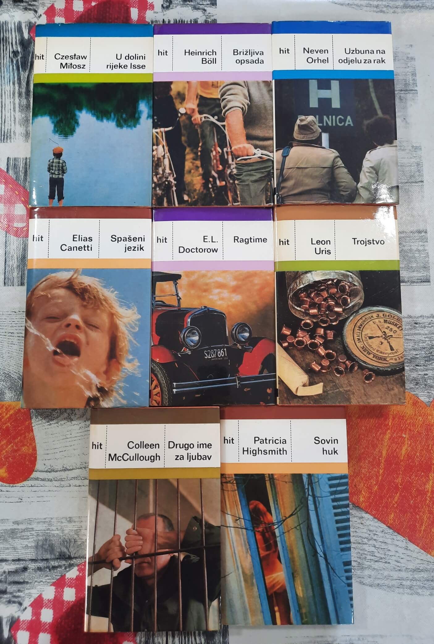 16 knjiga, 15 naslova iz edicije Biblioteka moderne literature - HIT