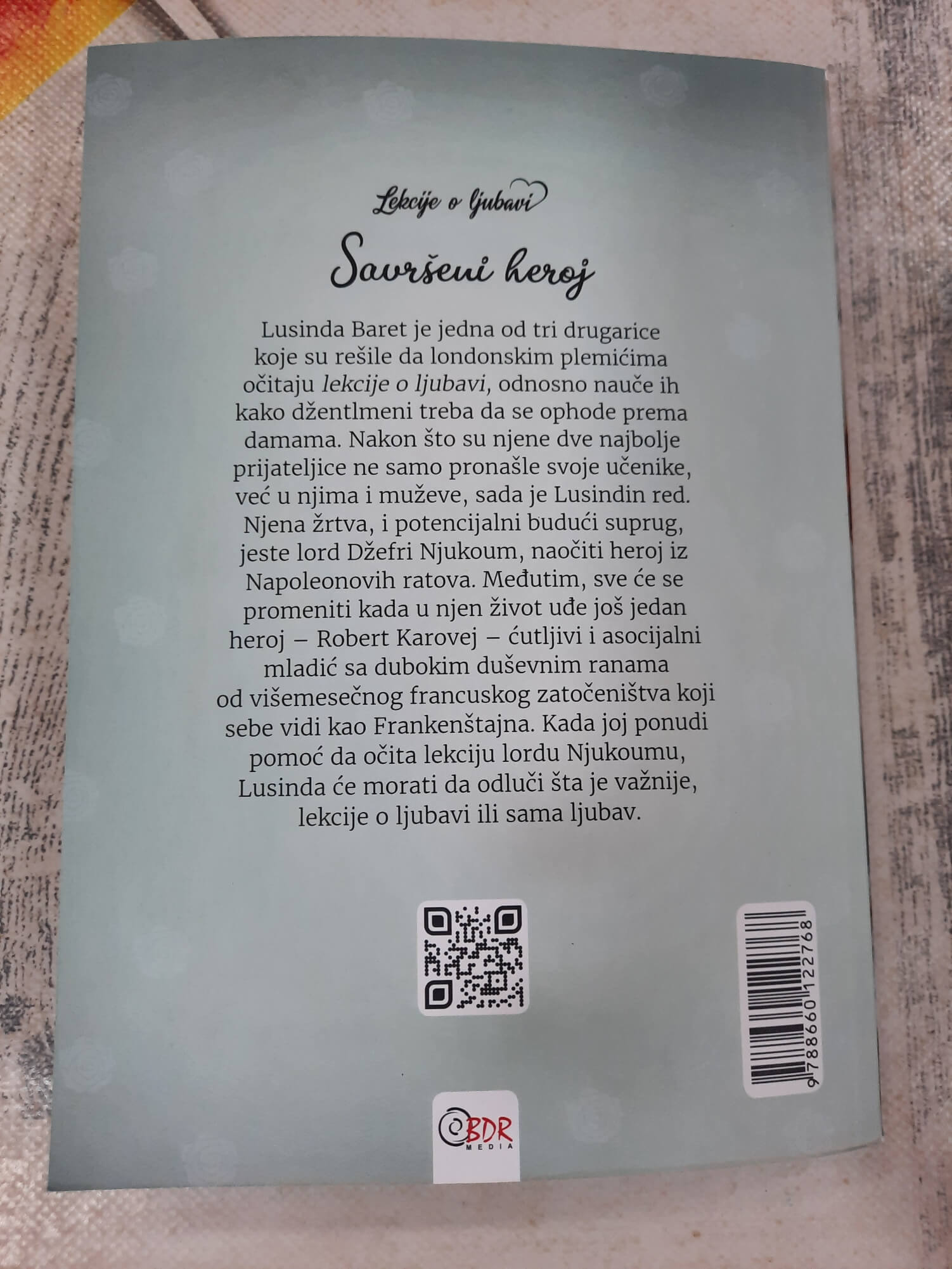 Savršeni heroj - Suzana Inok