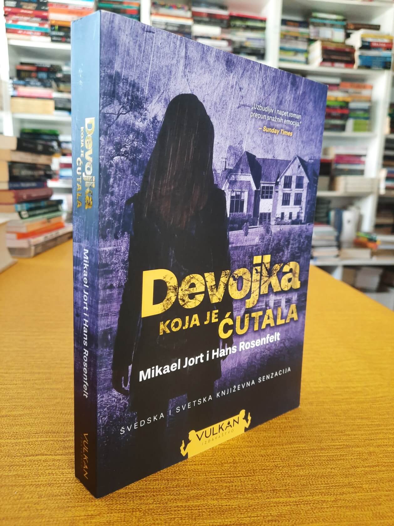 Devojka koja je ćutala - Mikael Jort