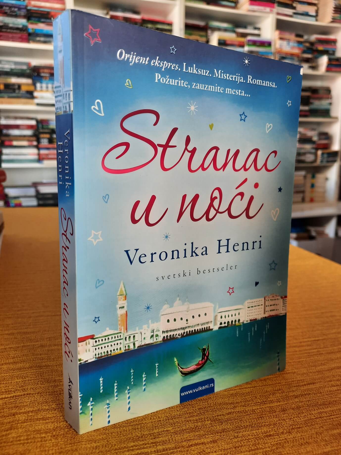 Stranac u noći - Veronika Henri