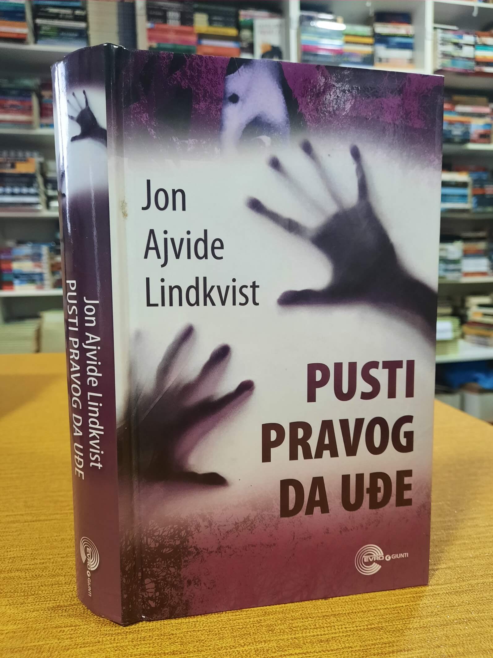 Pusti pravog da uđe - Jon Ajvide Lindkvist