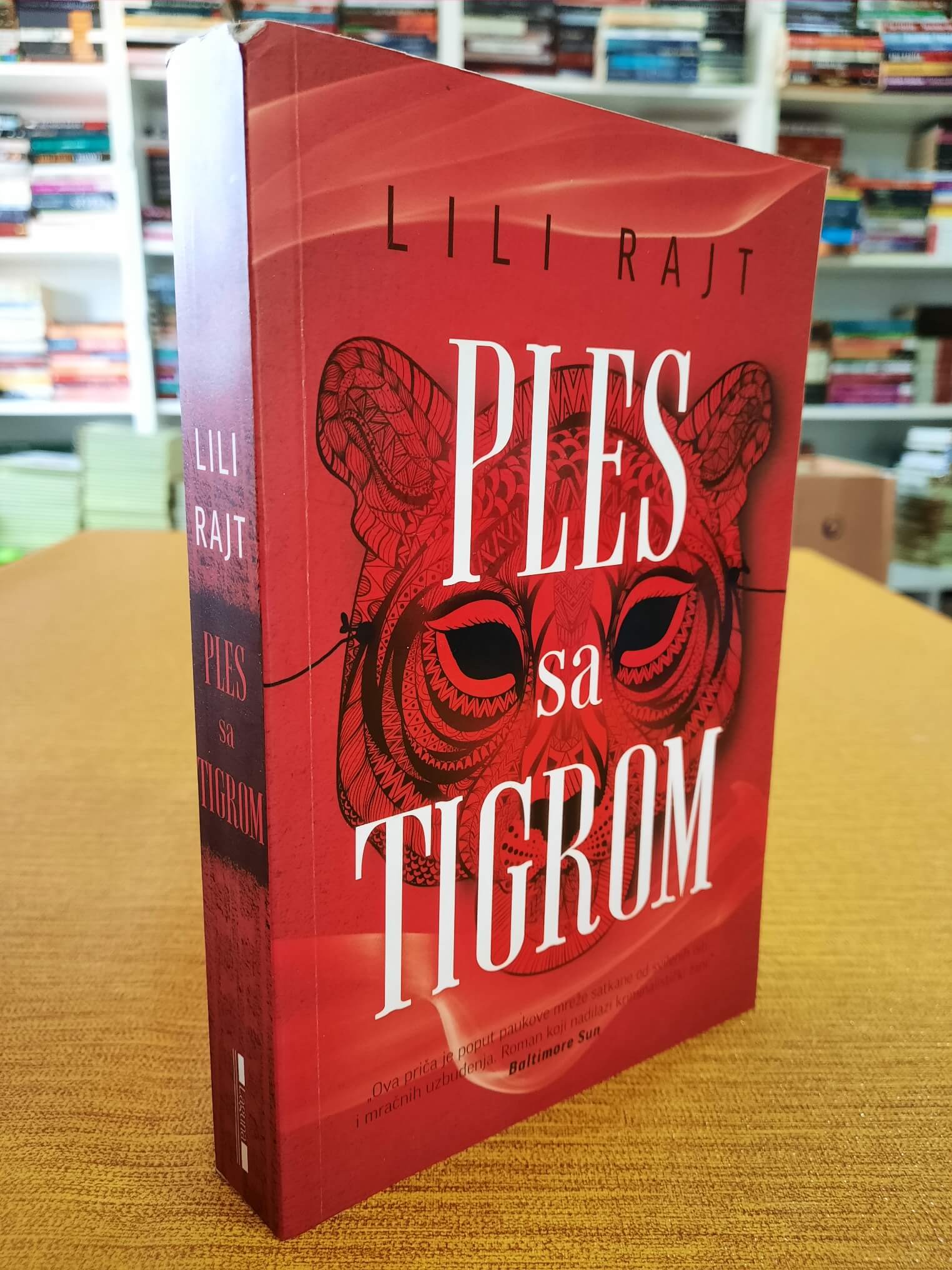 Ples sa tigrom - Lili Rajt
