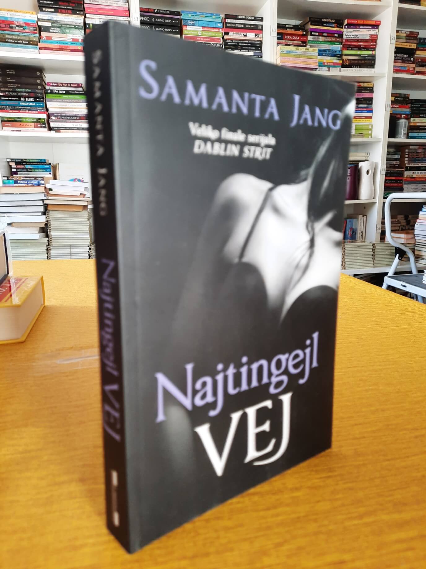 Najtingejl Vej - Samanta Jang