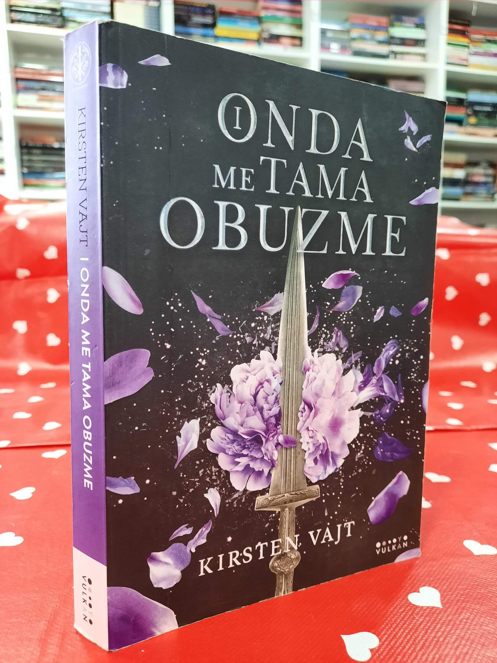 I onda me tama obuzme - Kirsten Vajt
