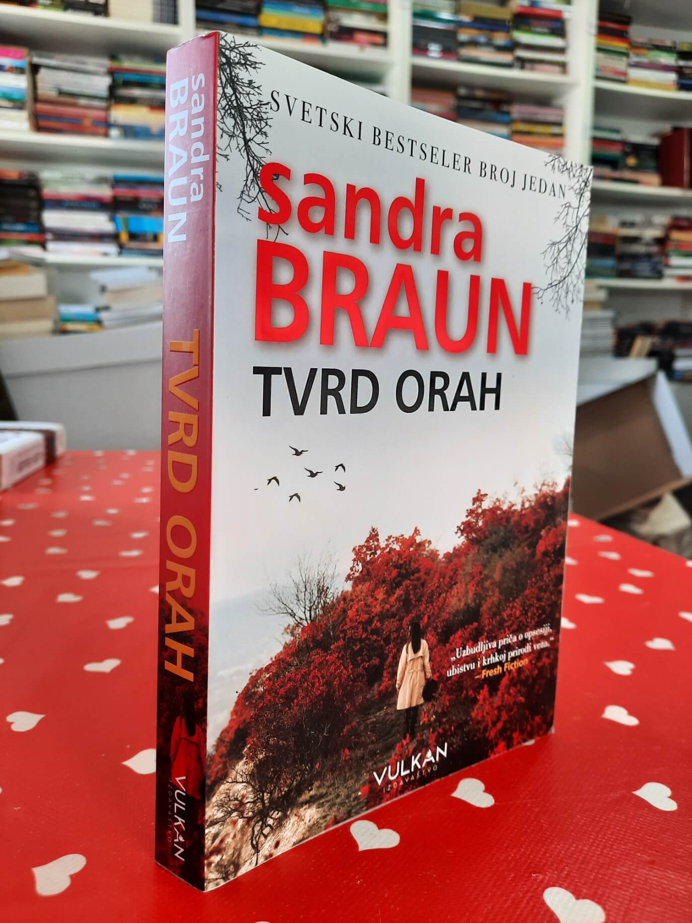 Tvrd orah - Sandra Braun
