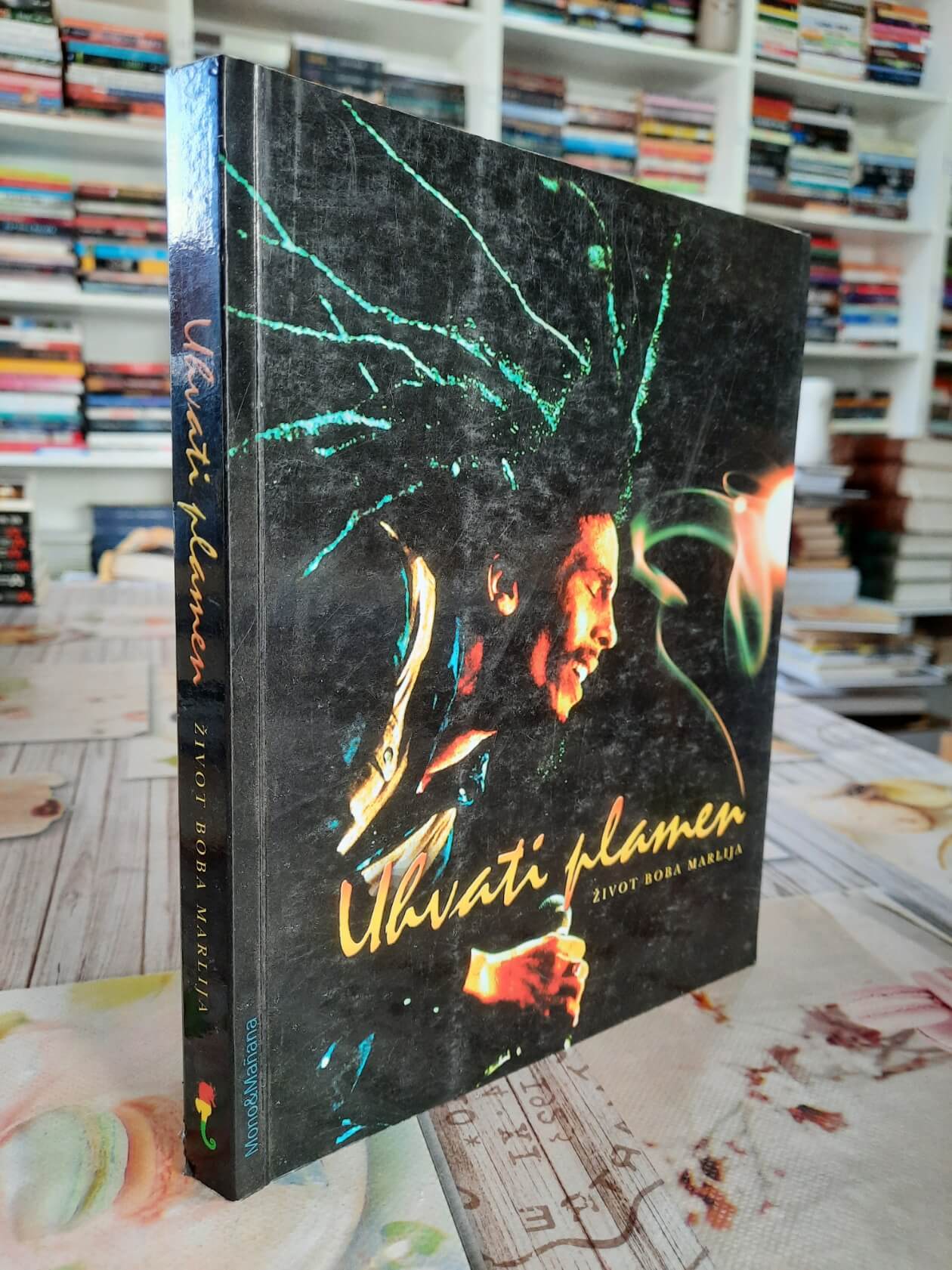 Uhvati plamen - Život Boba Marlija