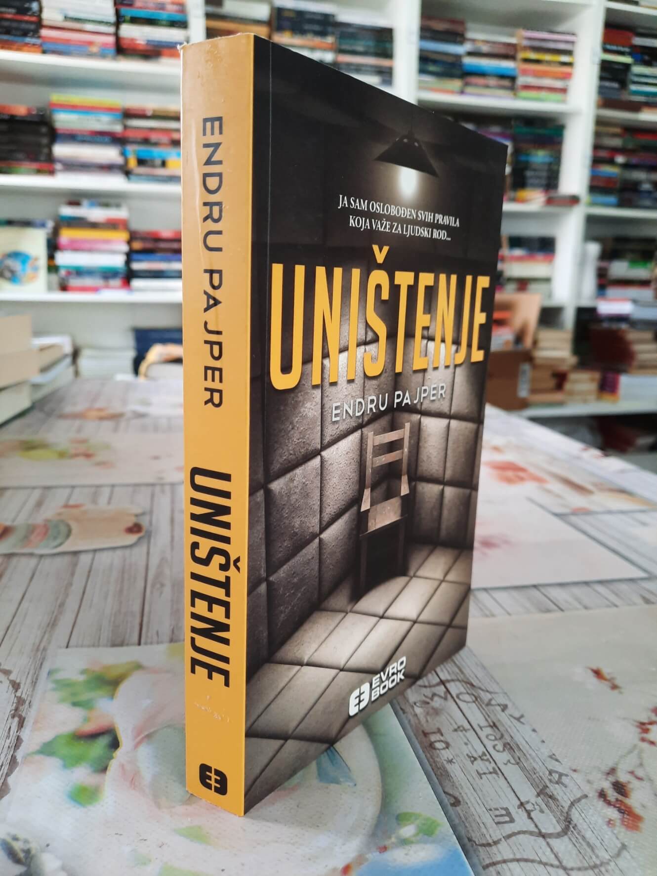 Uništenje - Endru Pajper