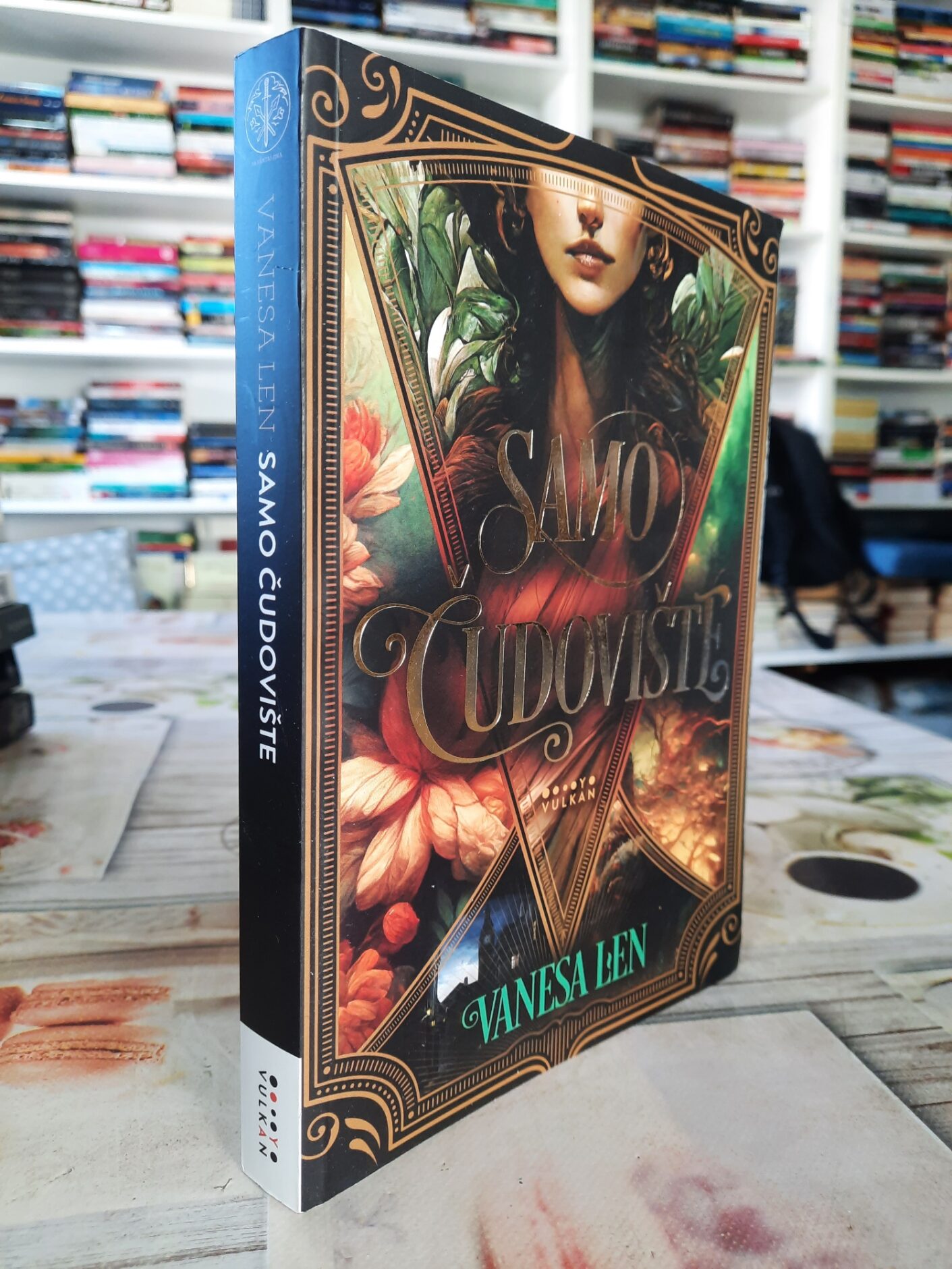 Samo čudovište - Vanesa Len