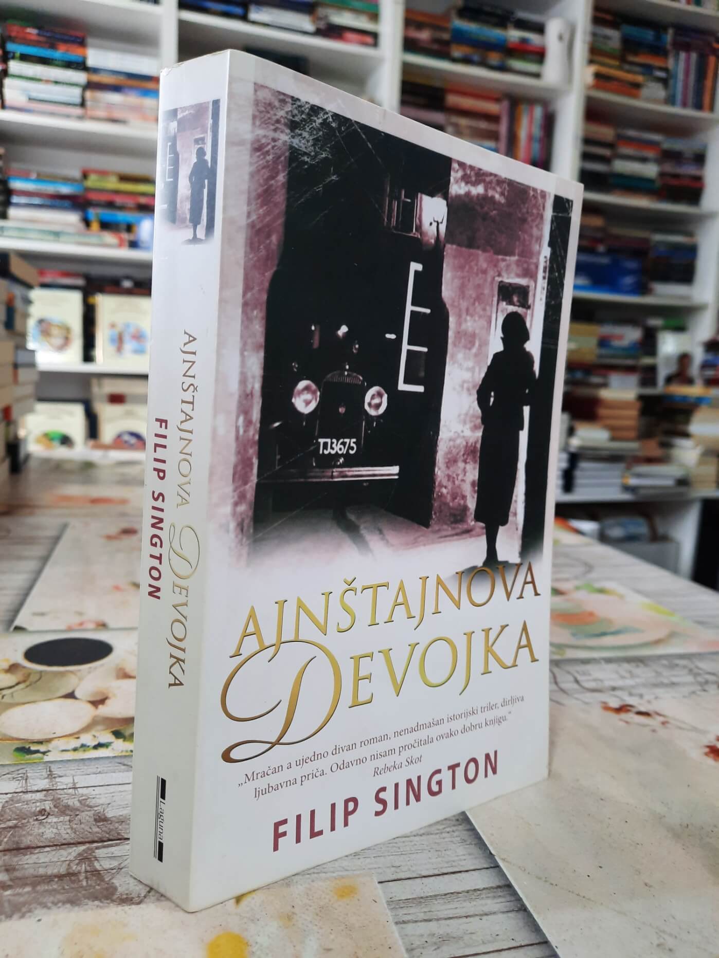 Ajnštajnova devojka - Filip Sington