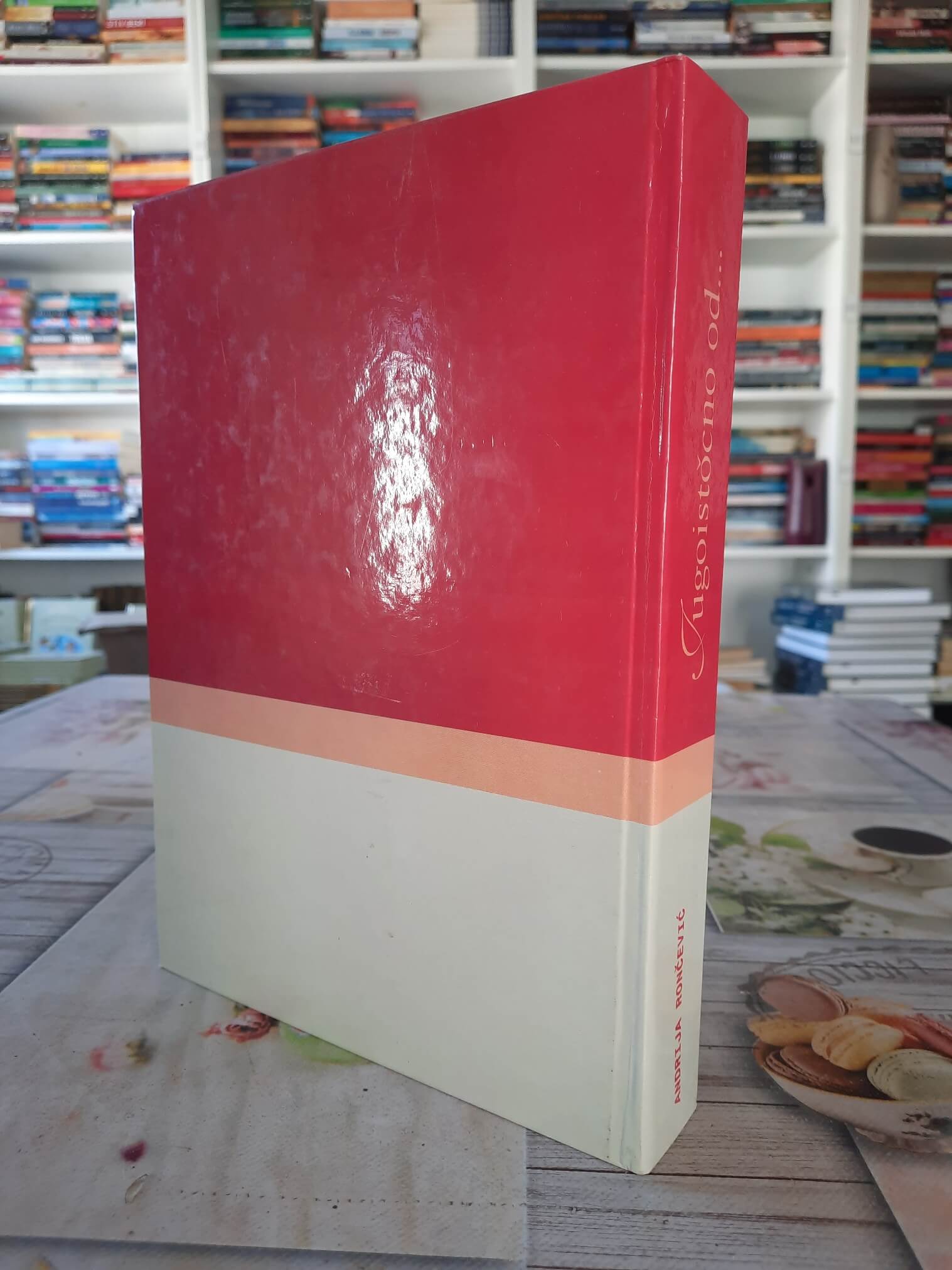 Jugoistično od .... - Andrija Rončević