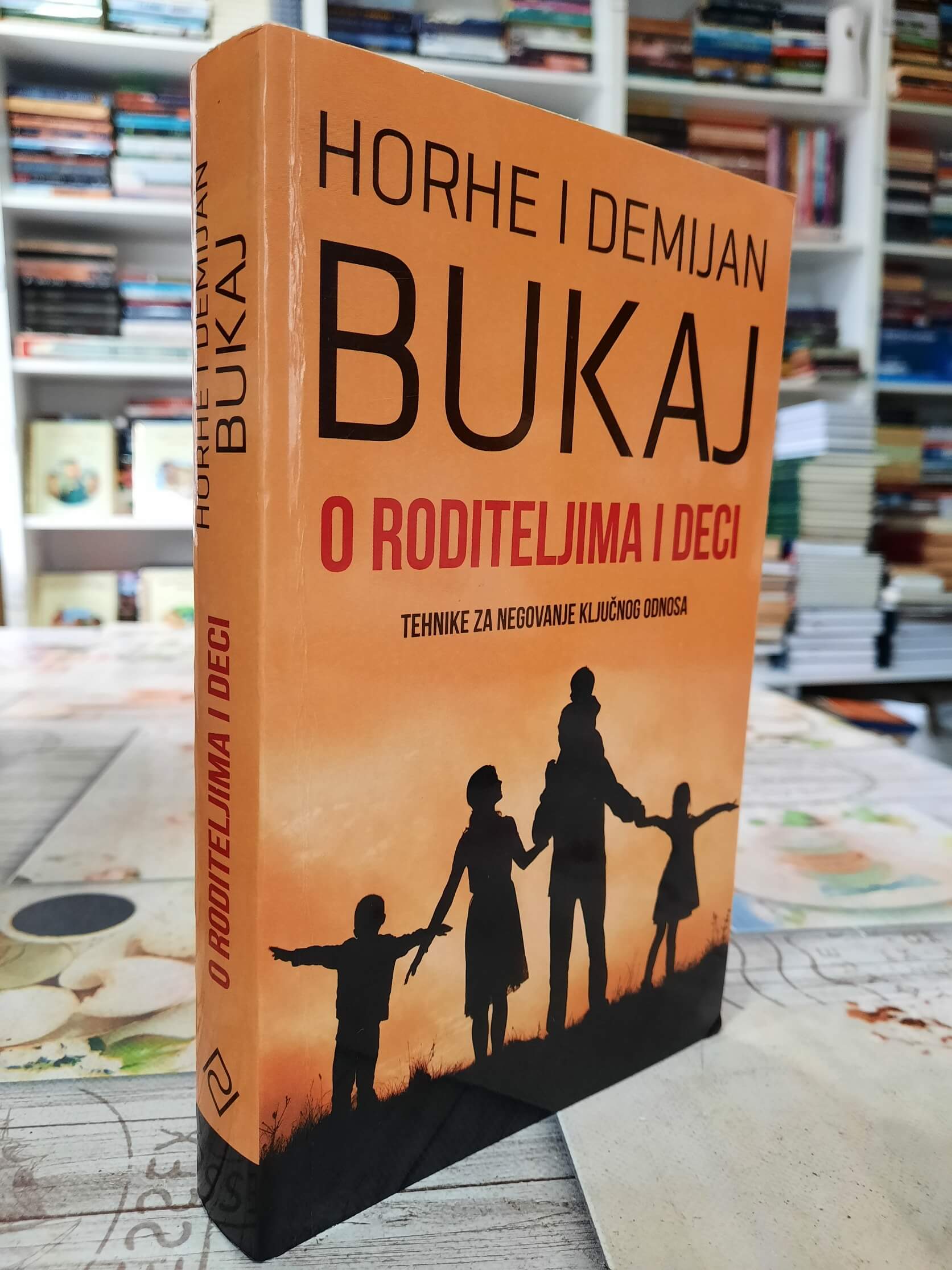 O roditeljima i deci - Horhe Bukaj, Demijan Bukaj