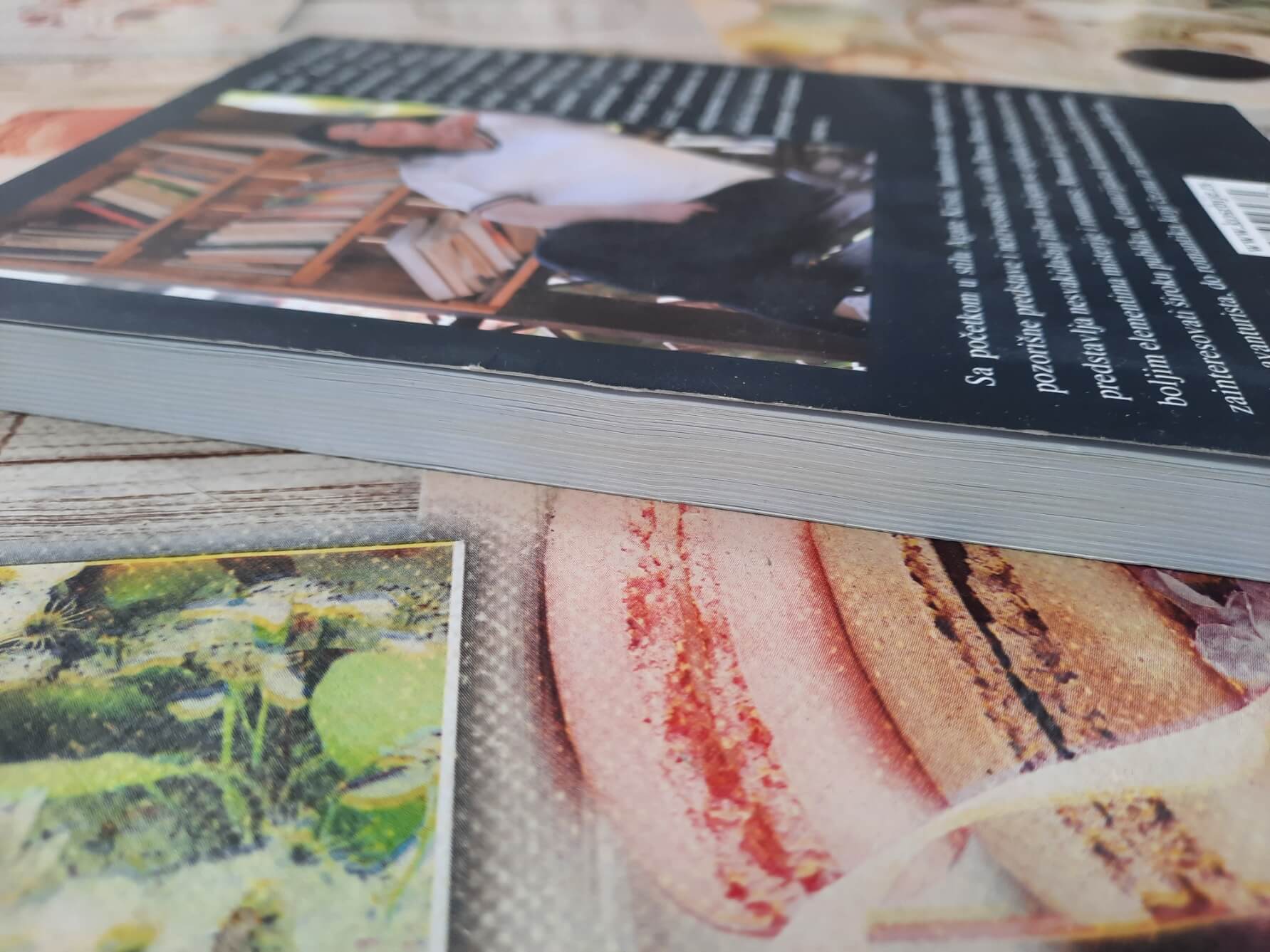 Smrt na smaragdnoj obali - Zlata Ljubenović Tomić