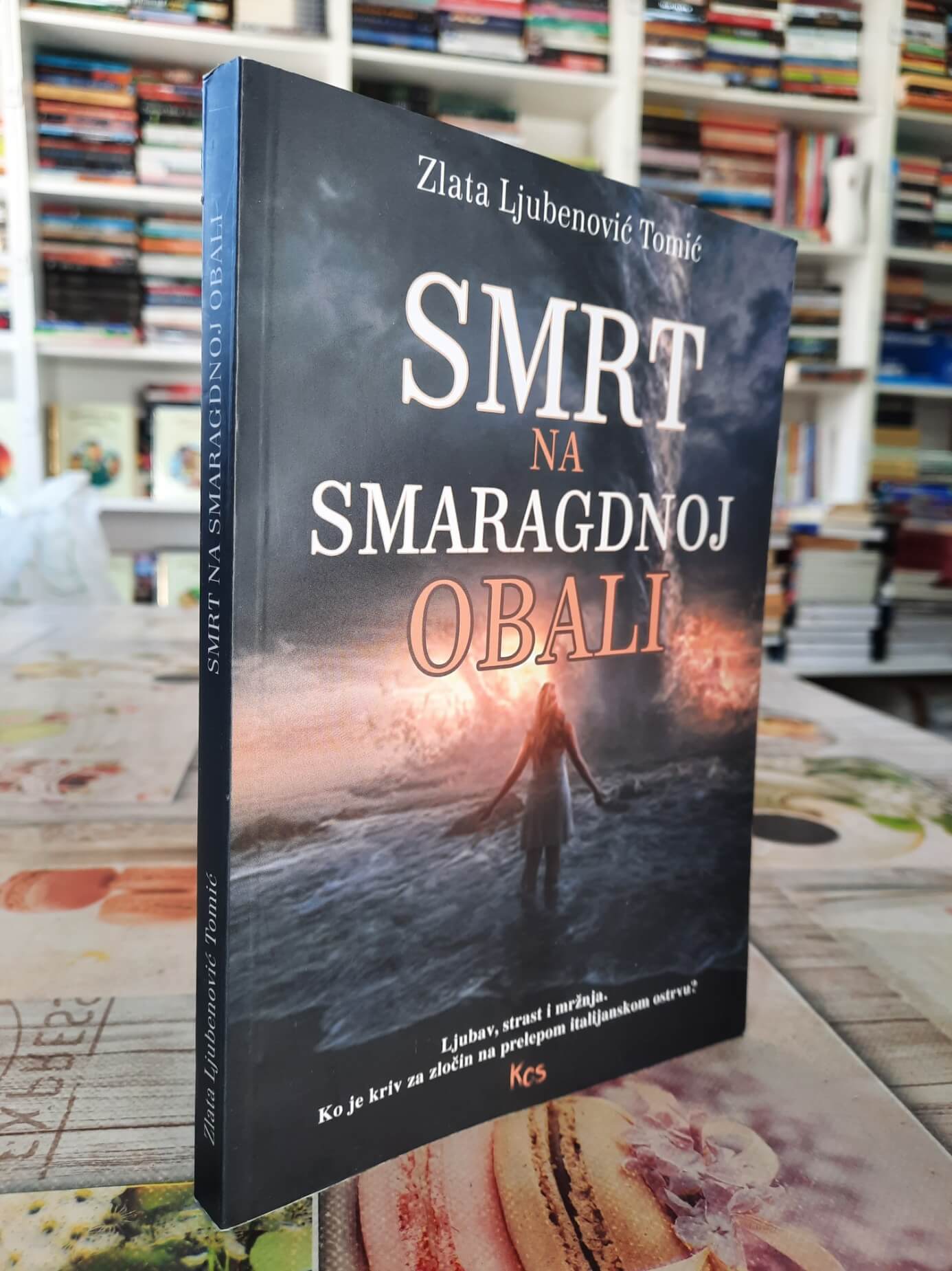 Smrt na smaragdnoj obali - Zlata Ljubenović Tomić