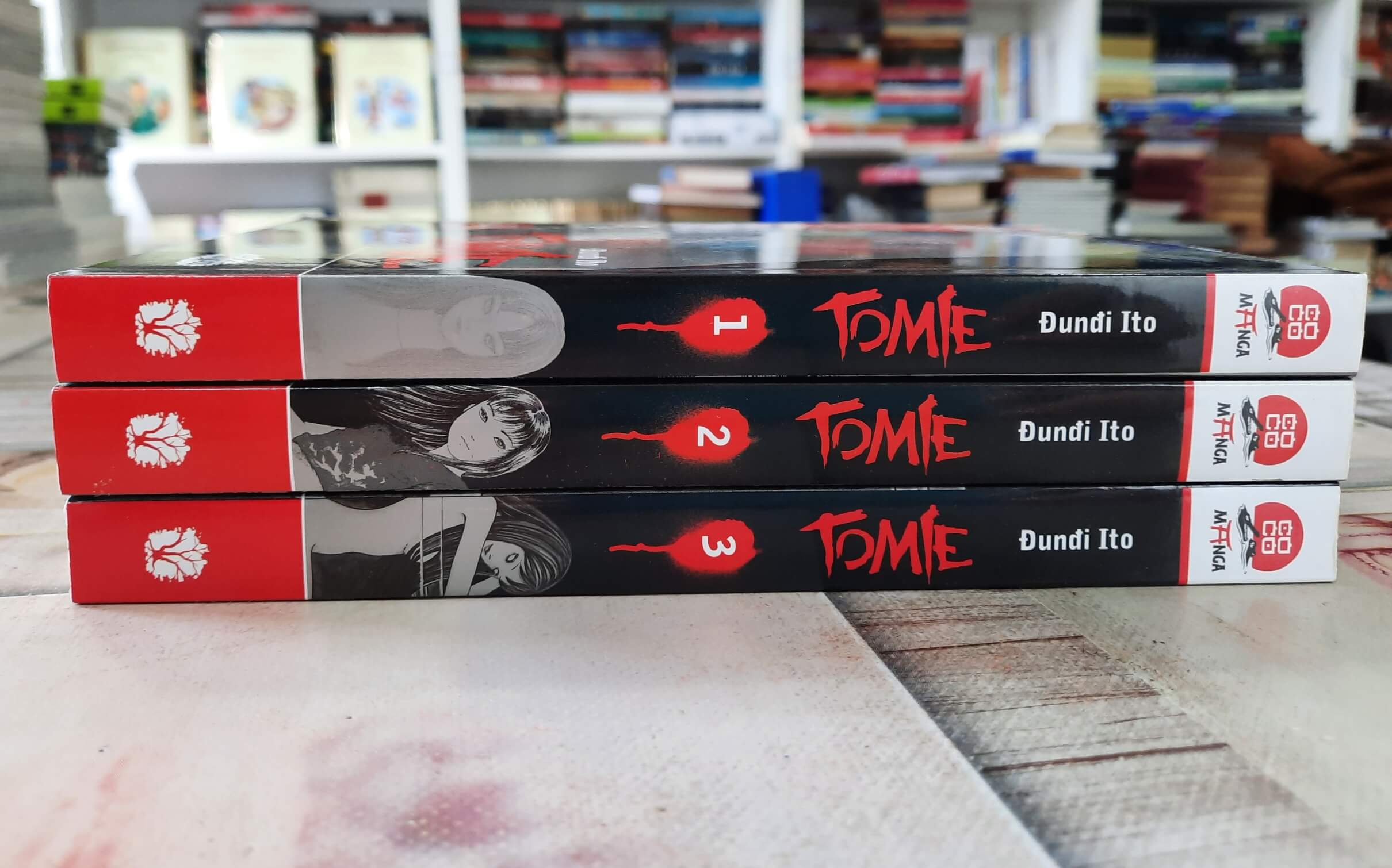 Tomie 1 - 3 - Đunđi Ito