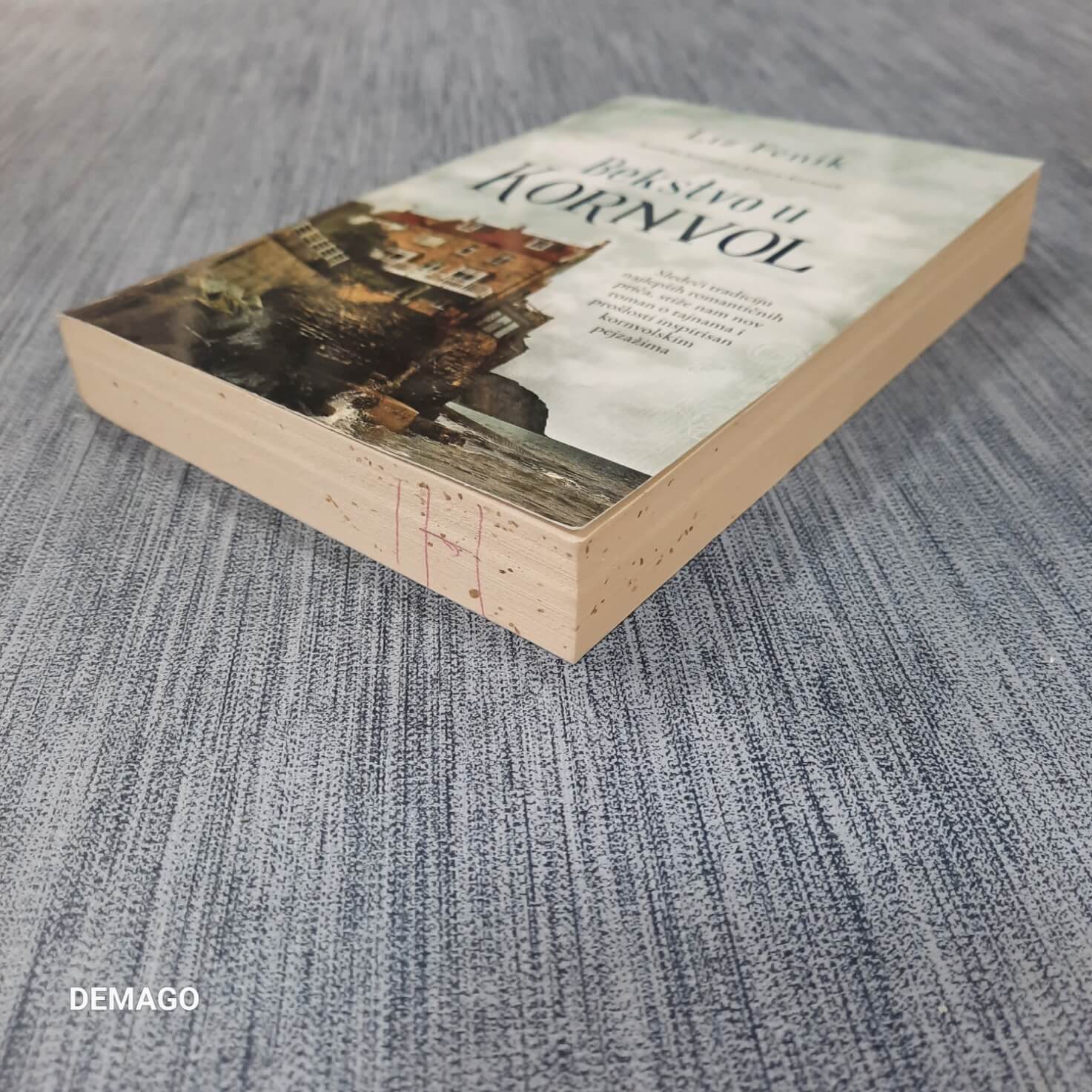 Bekstvo u Kornvol - Liz Fenik