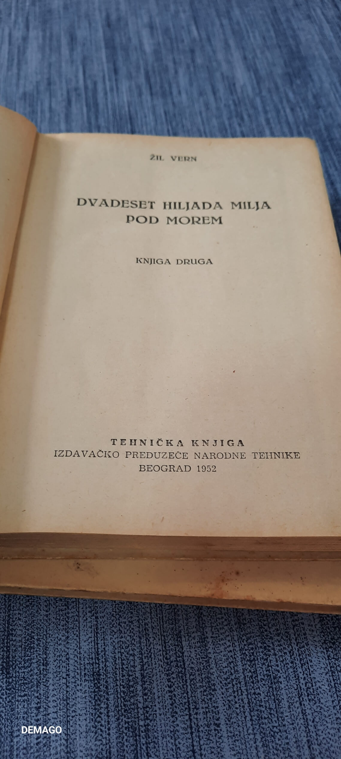 Dvadeset hiljada milja pod morem I - II - Žil Vern