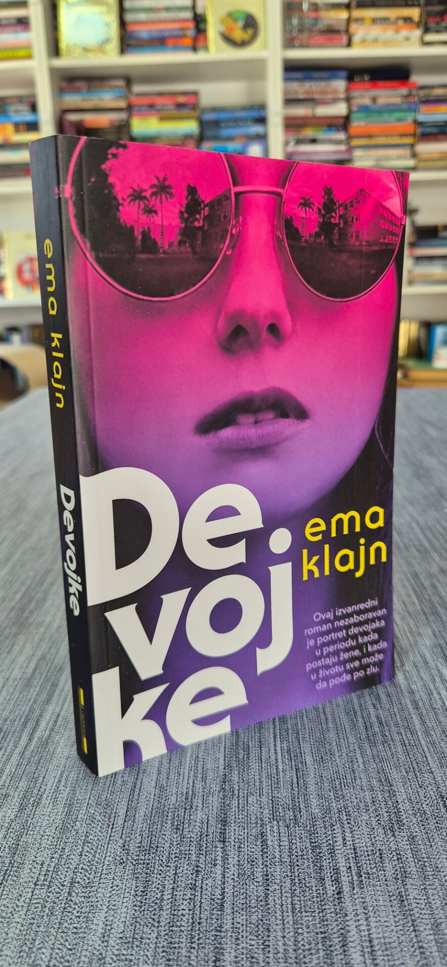 Devojke - Ema Klajn